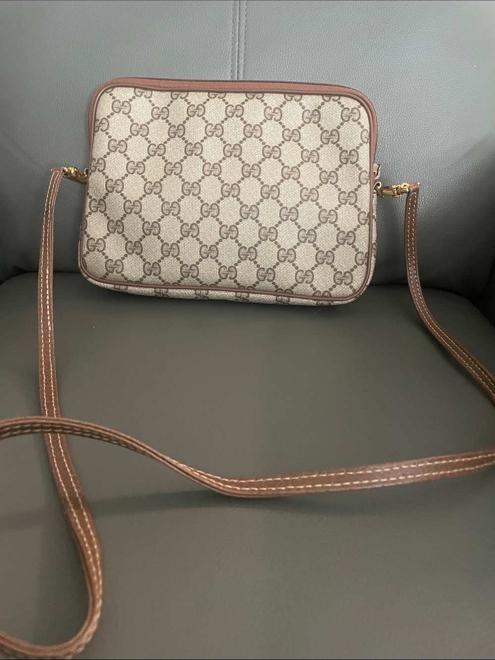 Gucci vintage gg shoulder bag